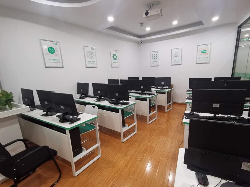 广州恒企会计培训学校-电脑教室